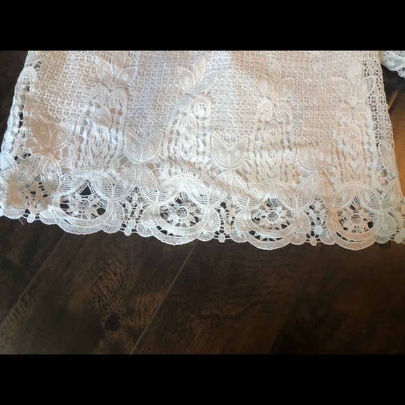 WHITE LACE TOP - Picture 4 of 7